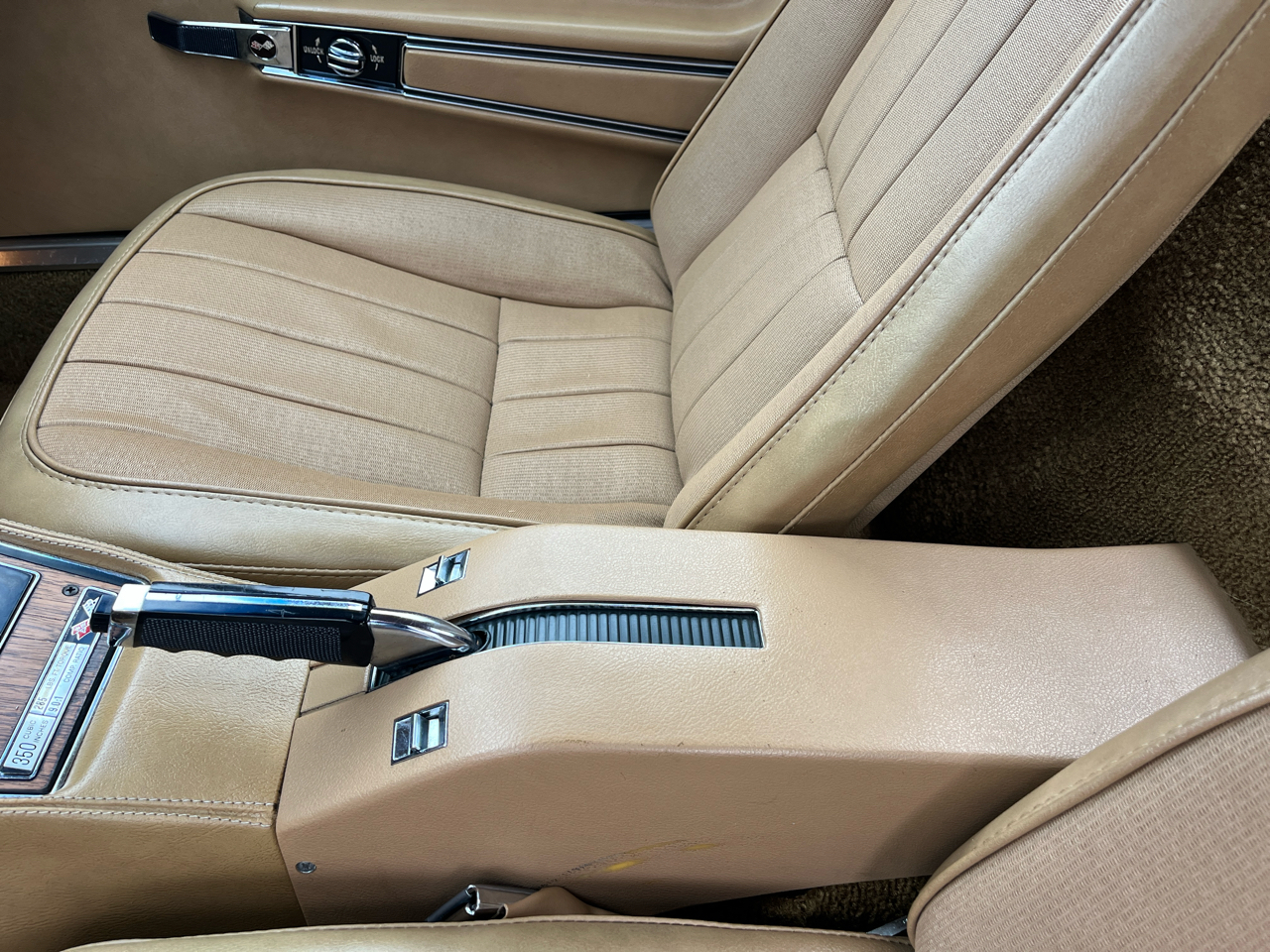 Chevrolet Corvette 2D Coupe 1974