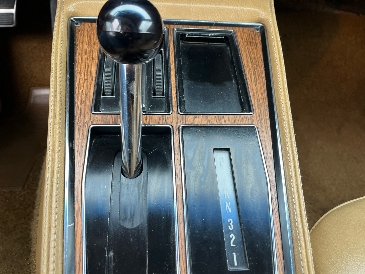 Chevrolet Corvette 2D Coupe 1974