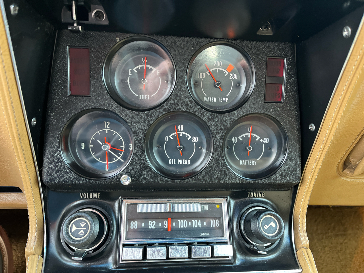 Chevrolet Corvette 2D Coupe 1974