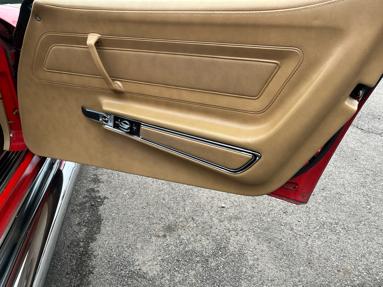 Chevrolet Corvette 2D Coupe 1974