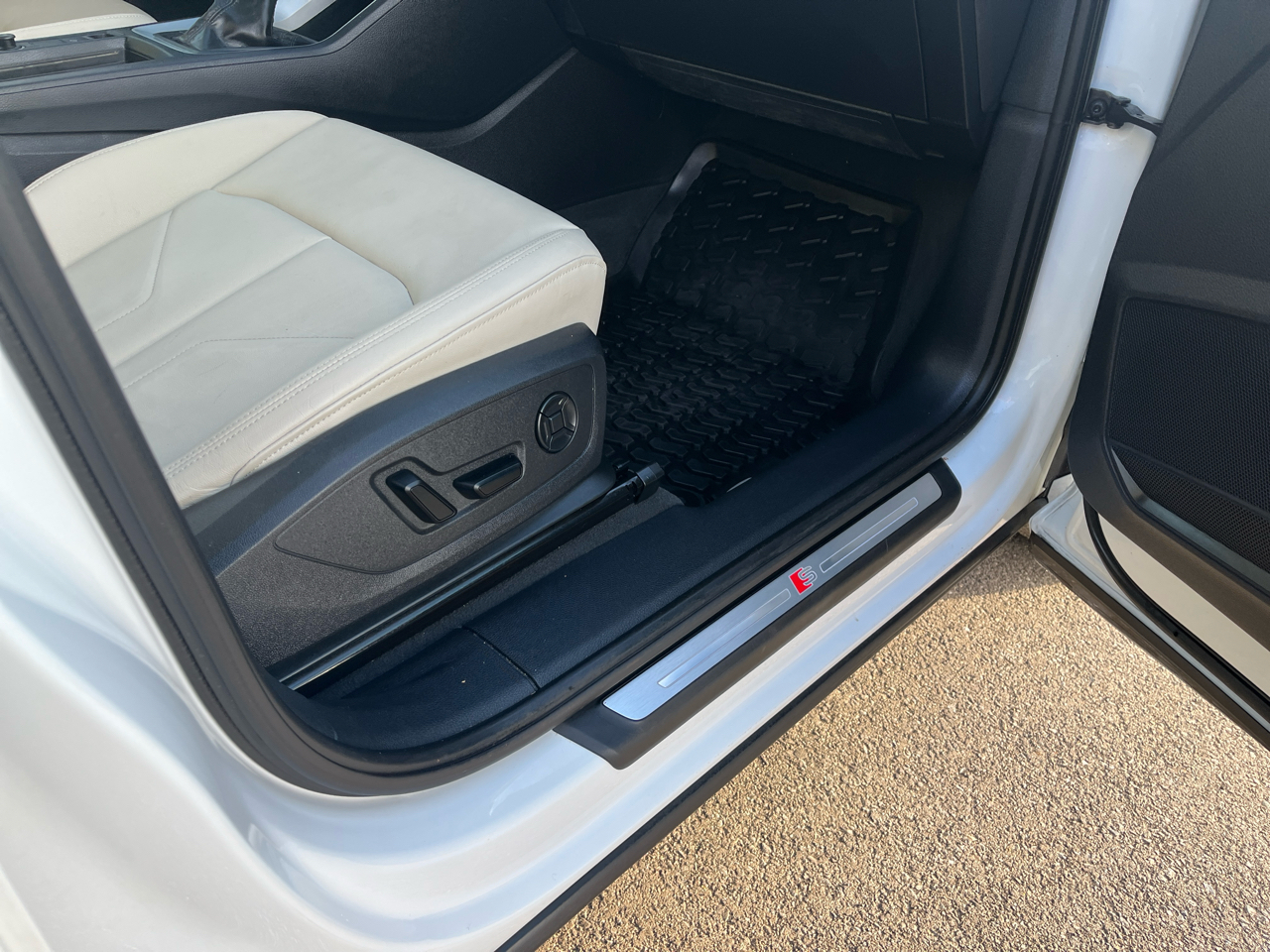 Audi Q3 S line Premium Plus quattro 2022