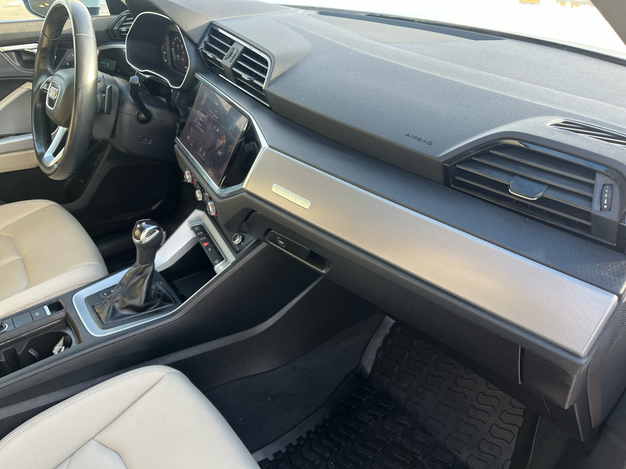 Audi Q3 S line Premium Plus quattro 2022