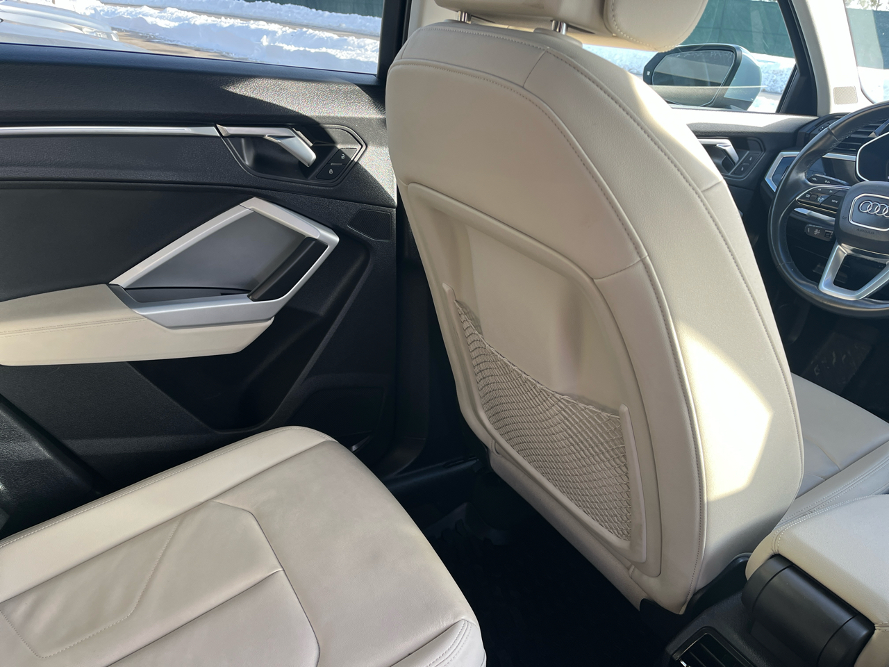 Audi Q3 S line Premium Plus quattro 2022