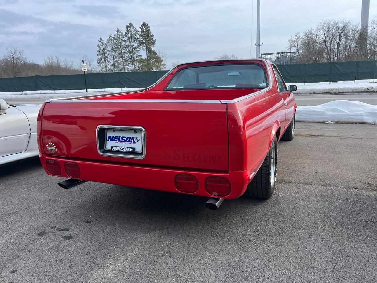 Chevrolet El Camino 2dr Pickup SS 1985