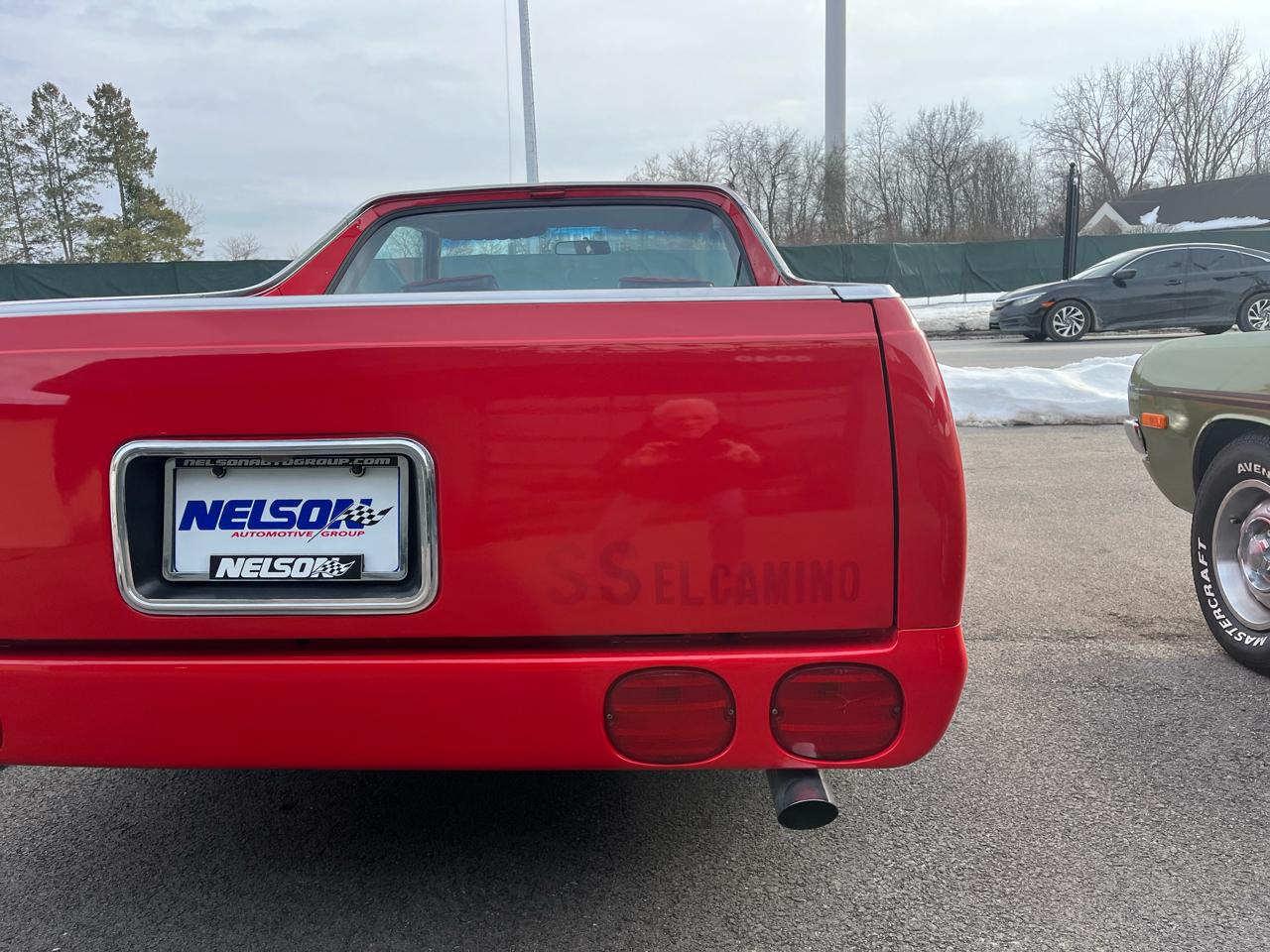 Chevrolet El Camino 2dr Pickup SS 1985