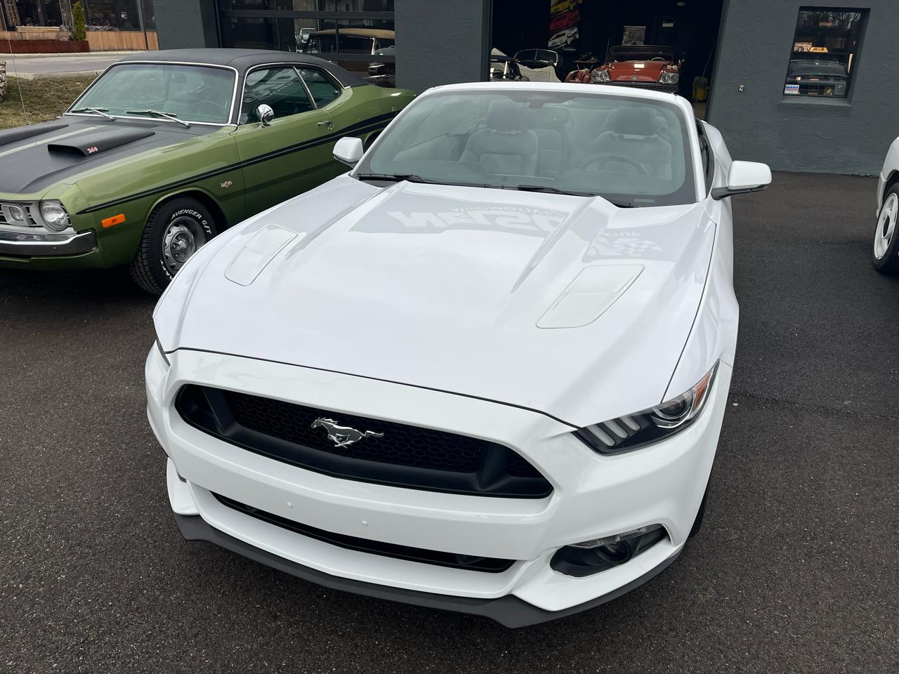 Ford Mustang GT convertible 2016