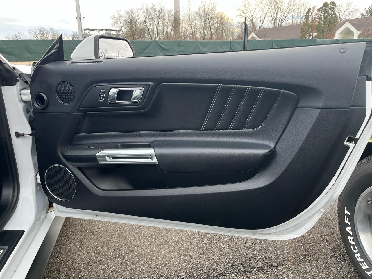 Ford Mustang GT convertible 2016