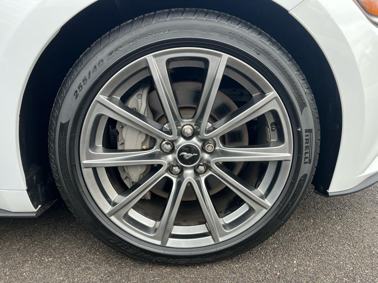 Ford Mustang GT convertible 2016