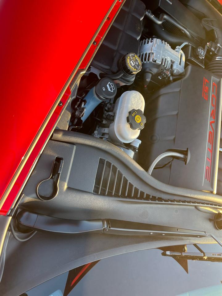 Chevrolet Corvette 2dr Cpe w/2LT 2011