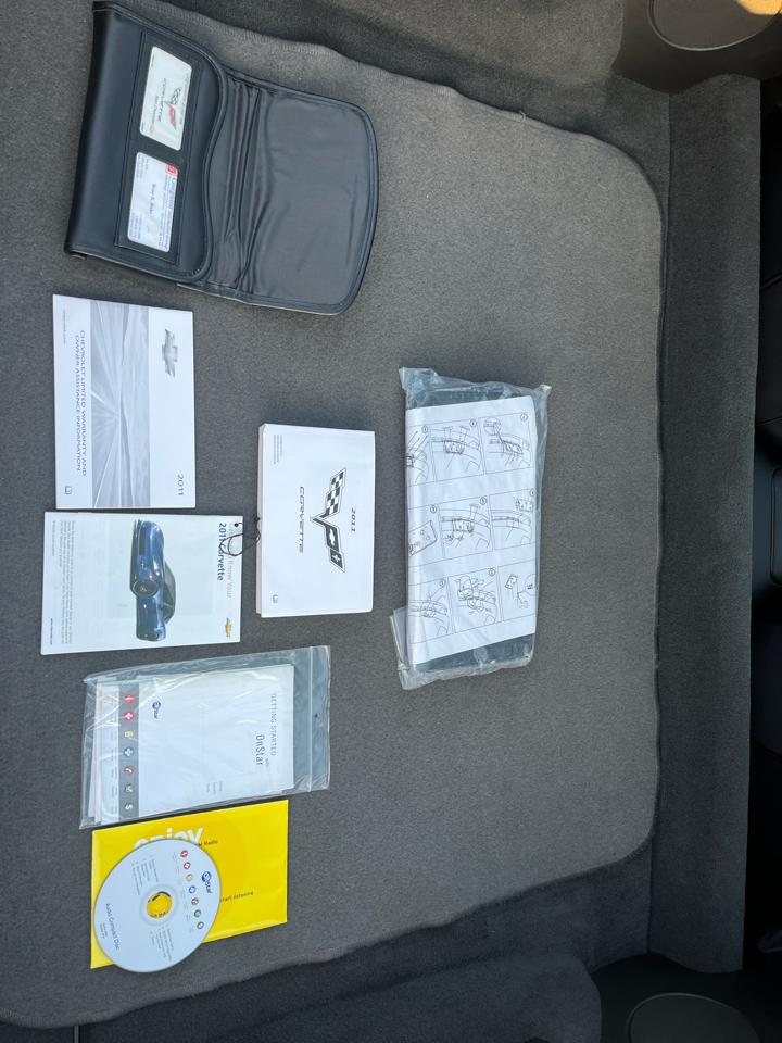 Chevrolet Corvette 2dr Cpe w/2LT 2011