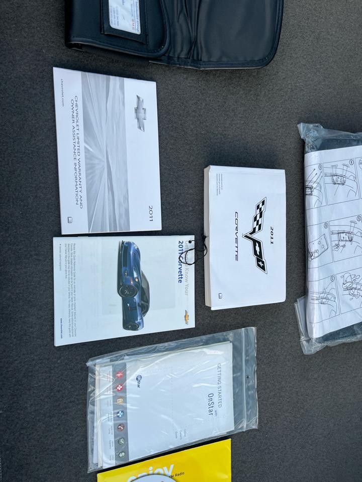 Chevrolet Corvette 2dr Cpe w/2LT 2011