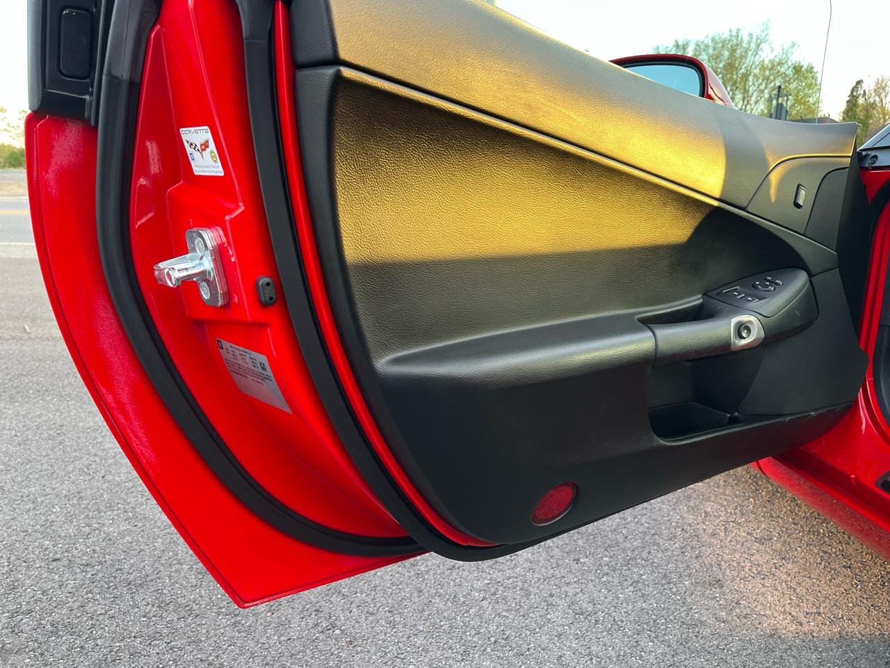 Chevrolet Corvette 2dr Cpe w/2LT 2011