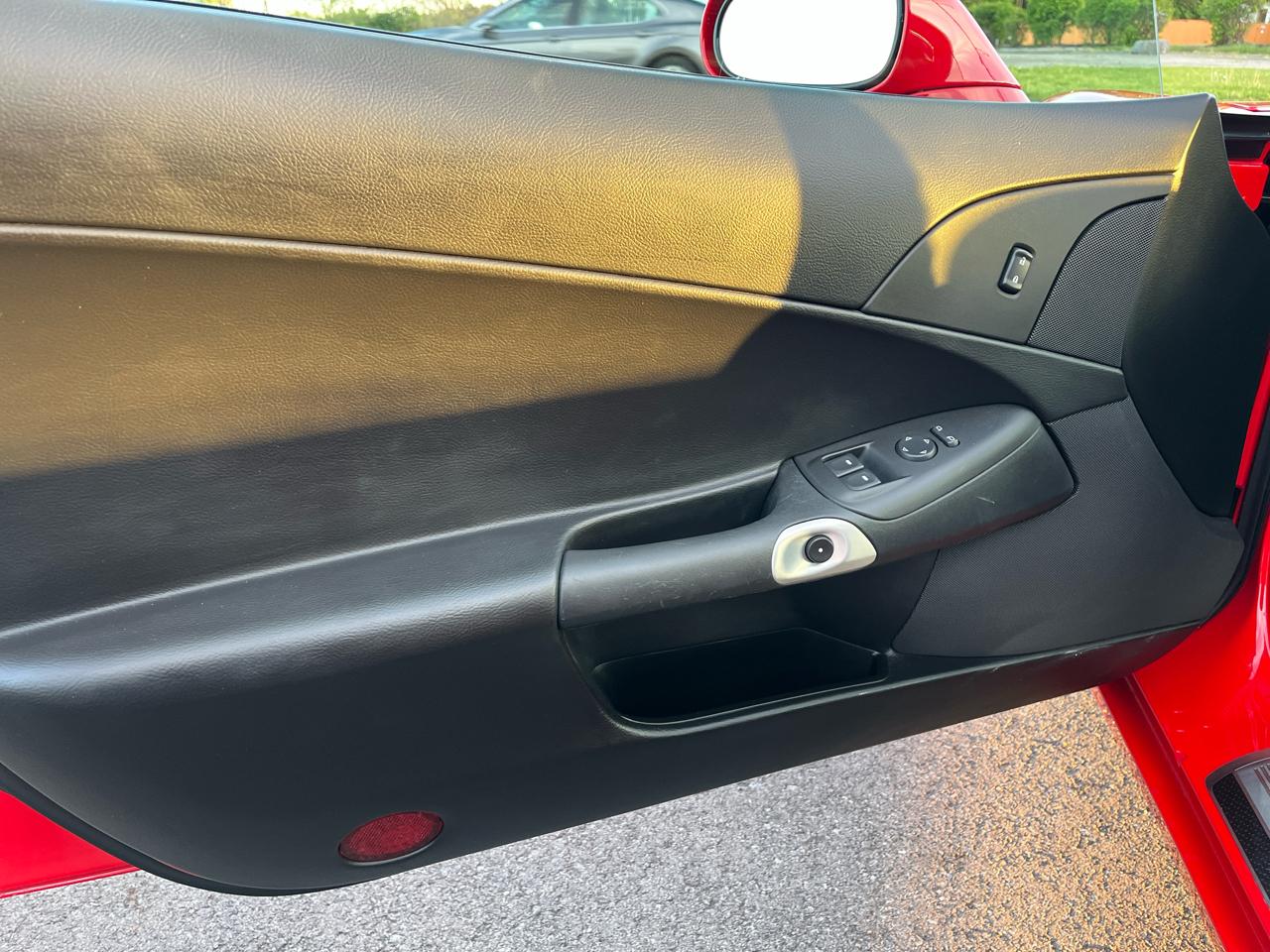 Chevrolet Corvette 2dr Cpe w/2LT 2011