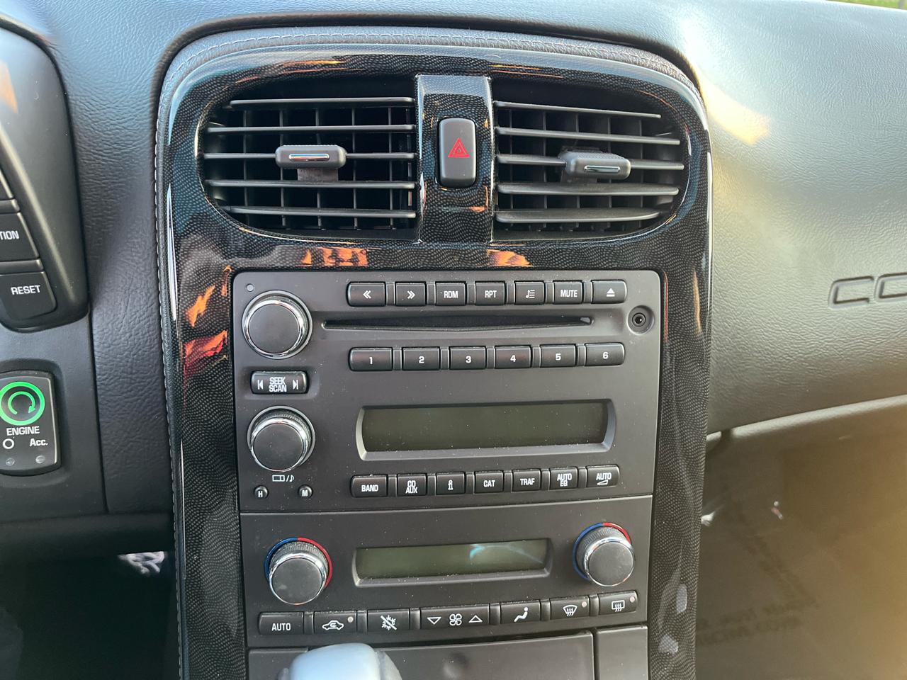 Chevrolet Corvette 2dr Cpe w/2LT 2011