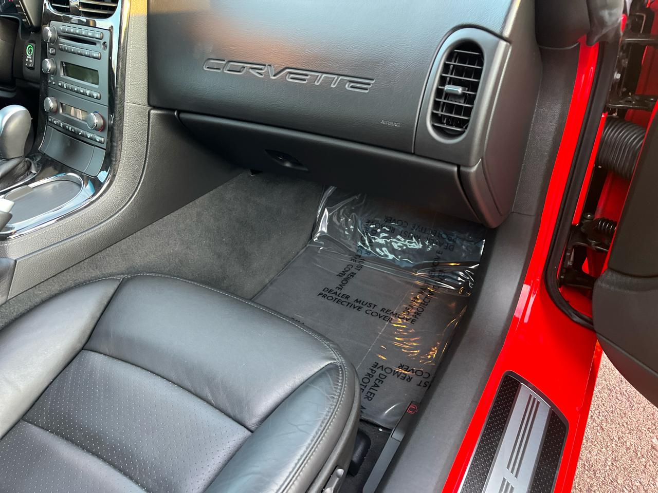 Chevrolet Corvette 2dr Cpe w/2LT 2011