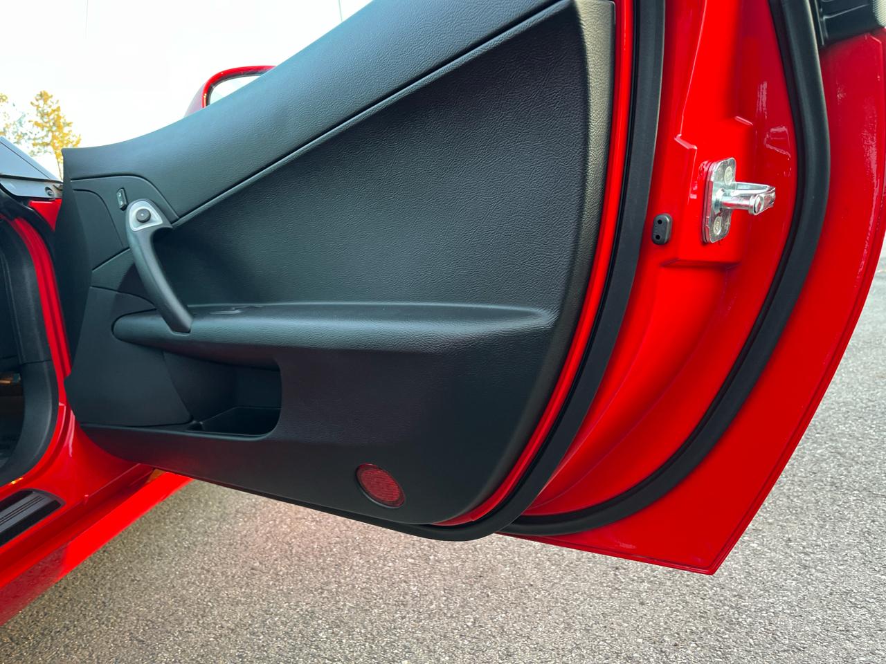 Chevrolet Corvette 2dr Cpe w/2LT 2011