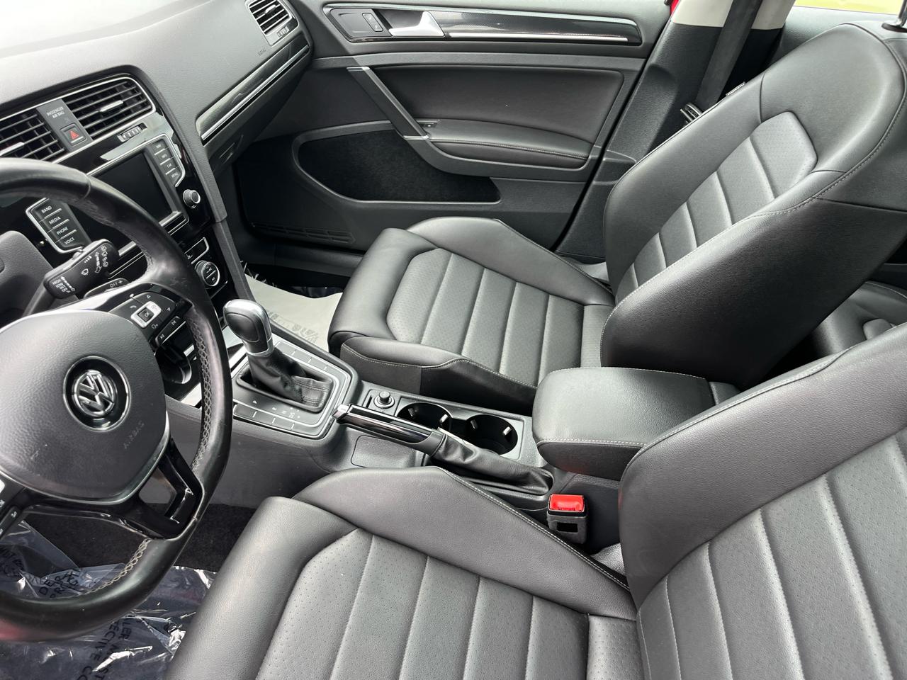 Volkswagen Golf TSI S 6A 2017