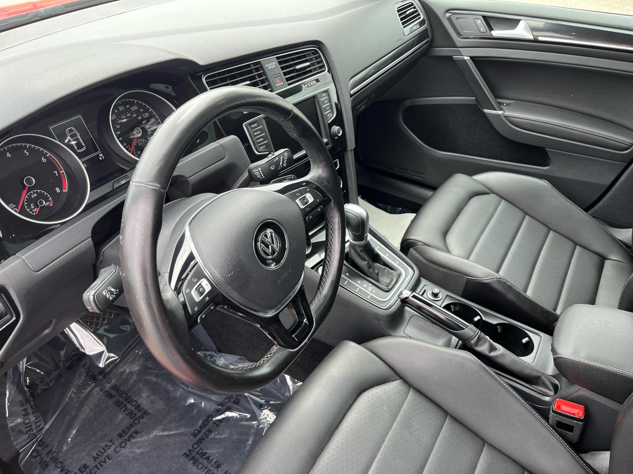 Volkswagen Golf TSI S 6A 2017