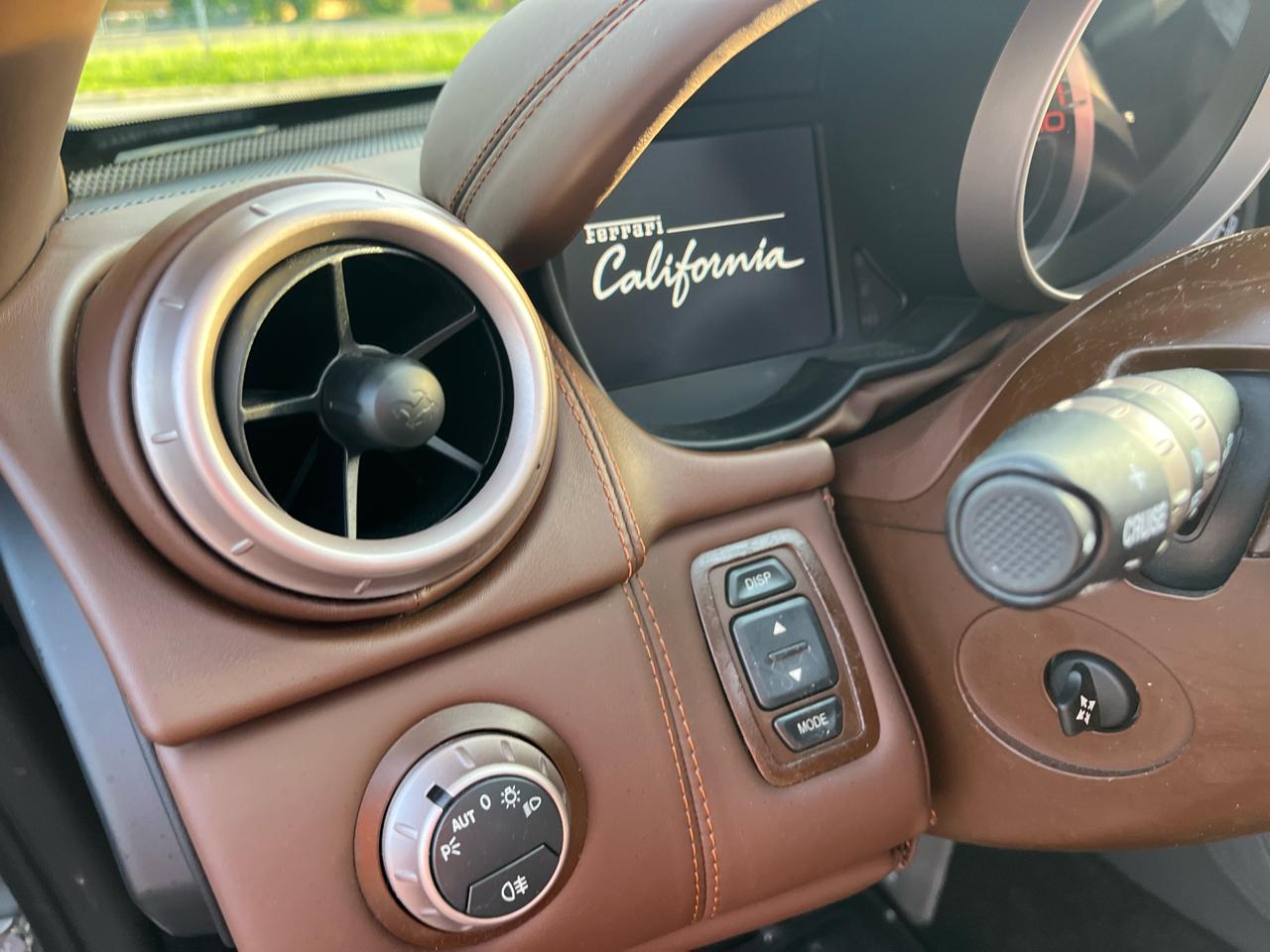 Ferrari California Convertible GT 2011