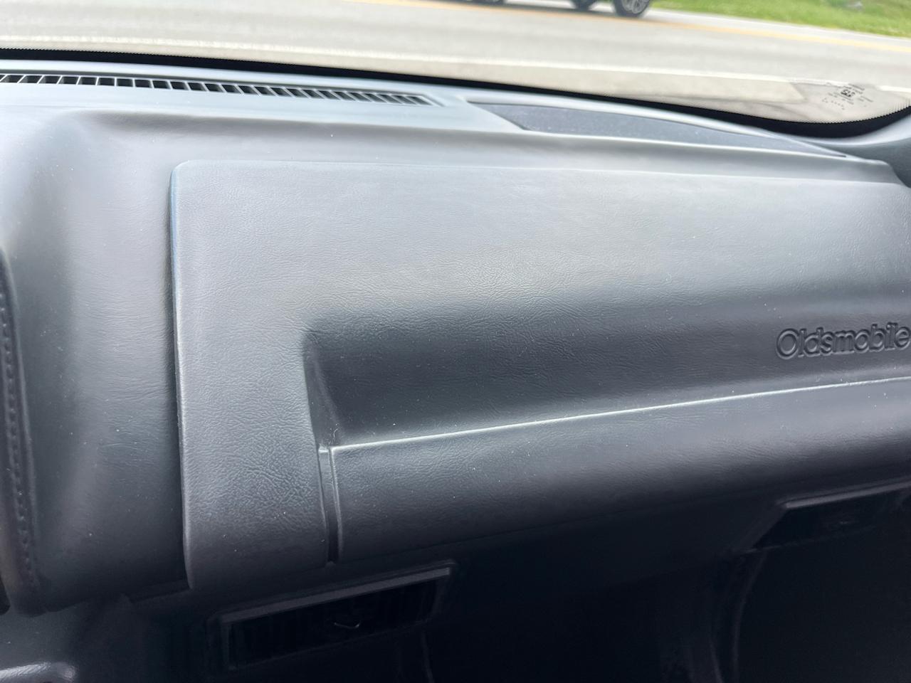 Oldsmobile Cutlass Supreme  1993