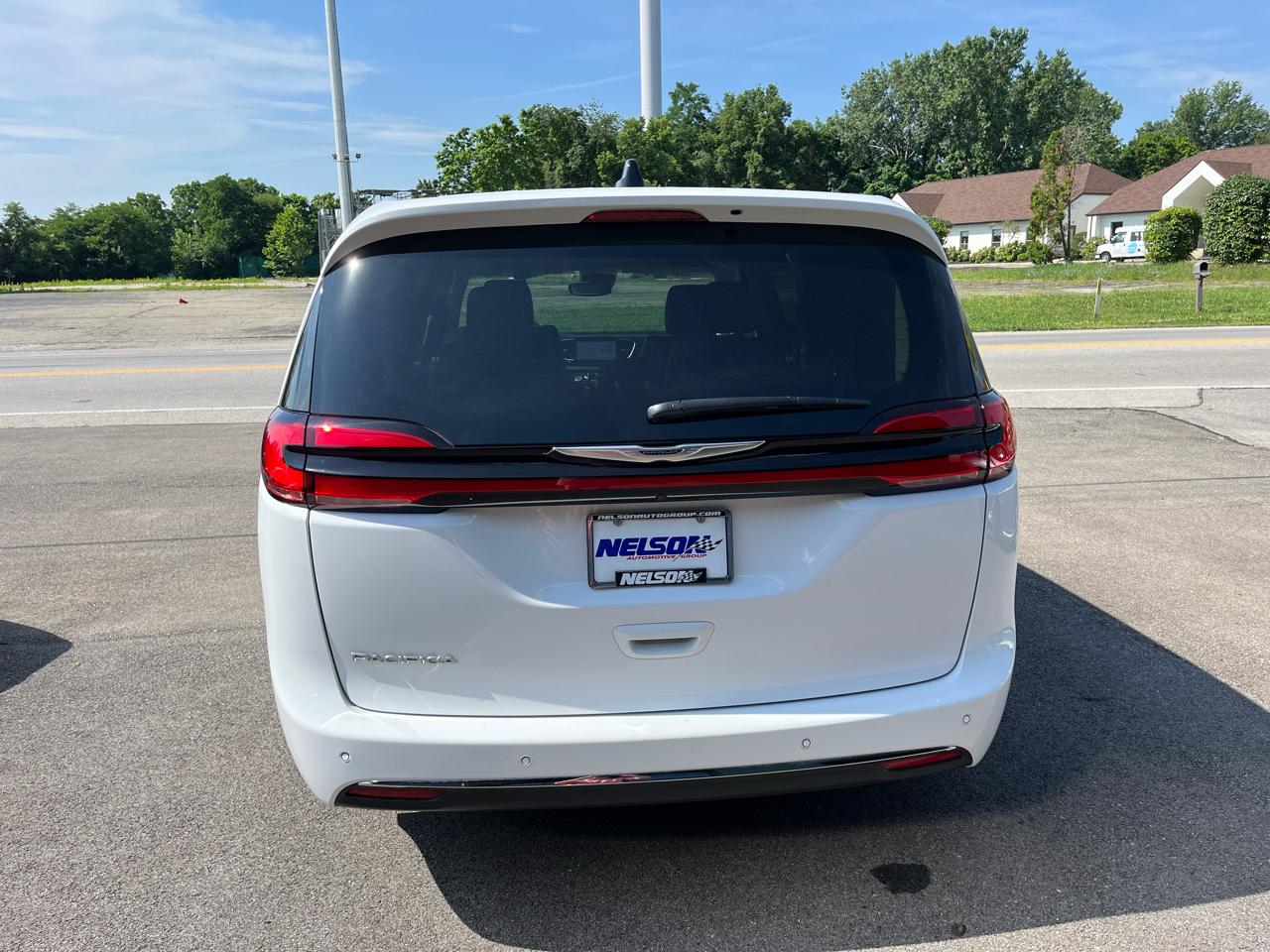 Chrysler Pacifica Touring L 2024