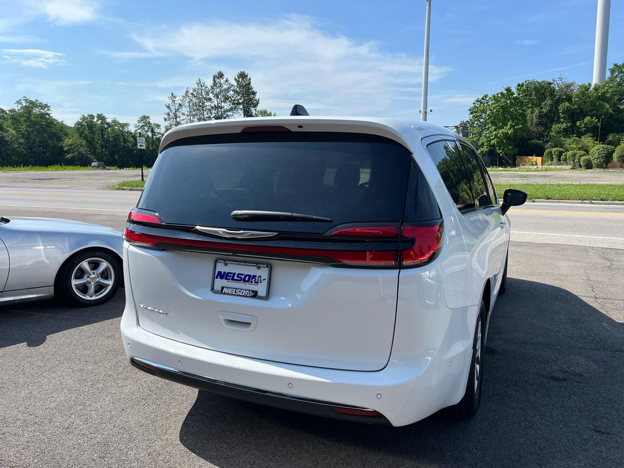 Chrysler Pacifica Touring L 2024