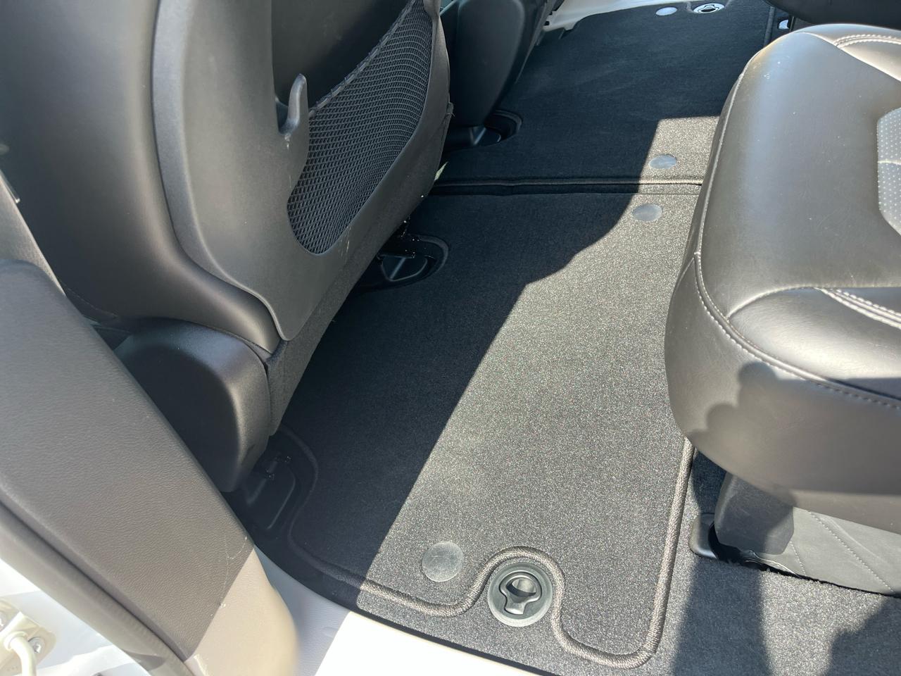 Chrysler Pacifica Touring L 2024