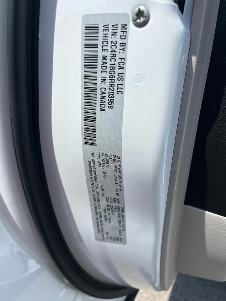 Chrysler Pacifica Touring L 2024