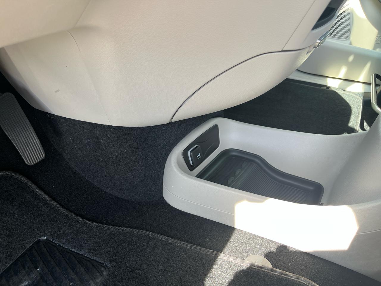 Chrysler Pacifica Touring L 2024