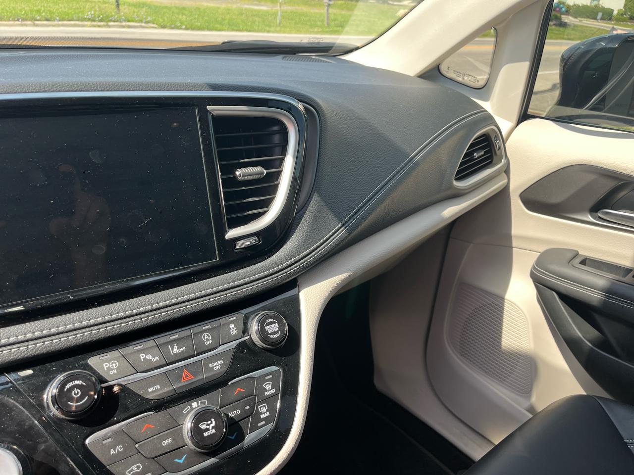 Chrysler Pacifica Touring L 2024