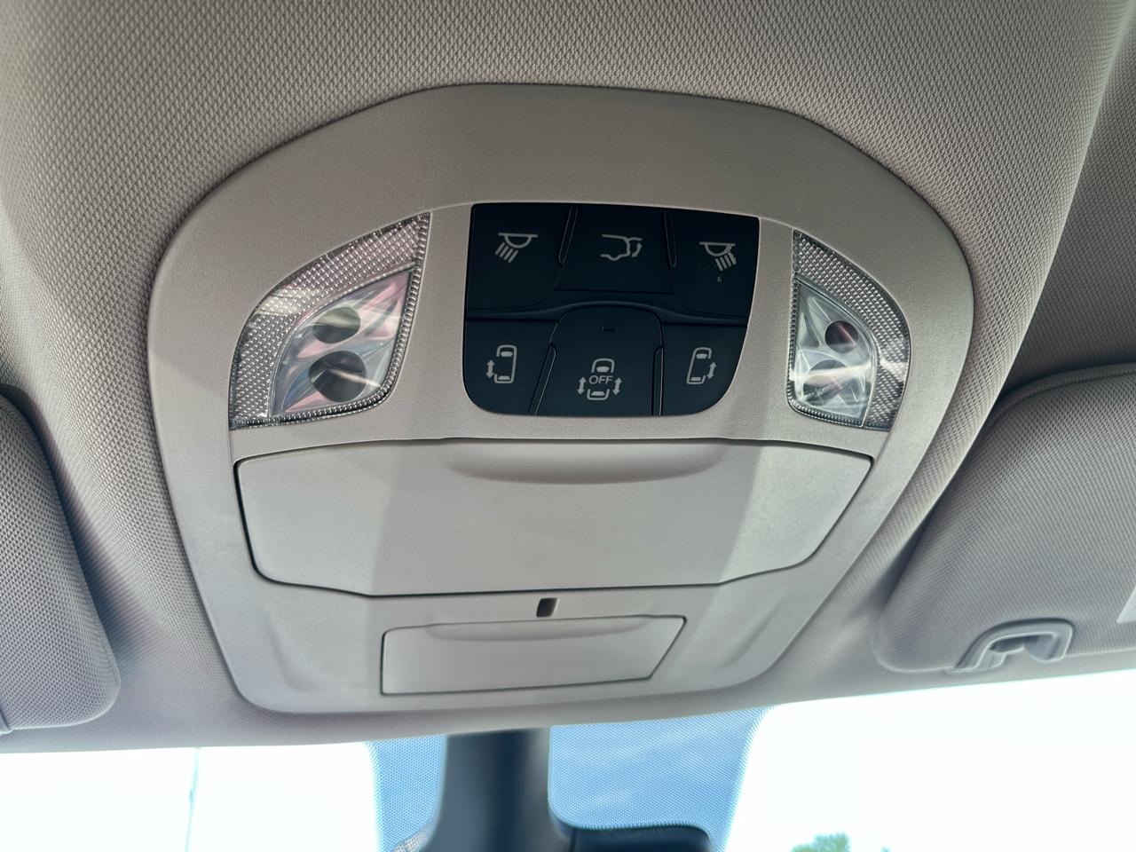 Chrysler Pacifica Touring L 2024