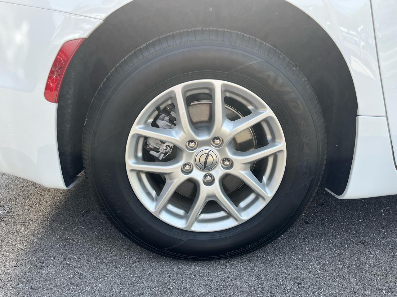 Chrysler Pacifica Touring L 2024