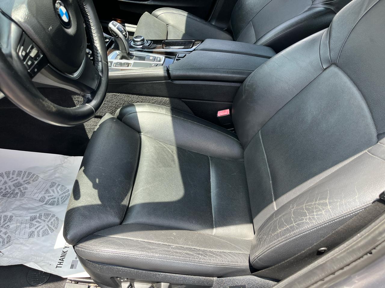 BMW 5-Series 550i 2011
