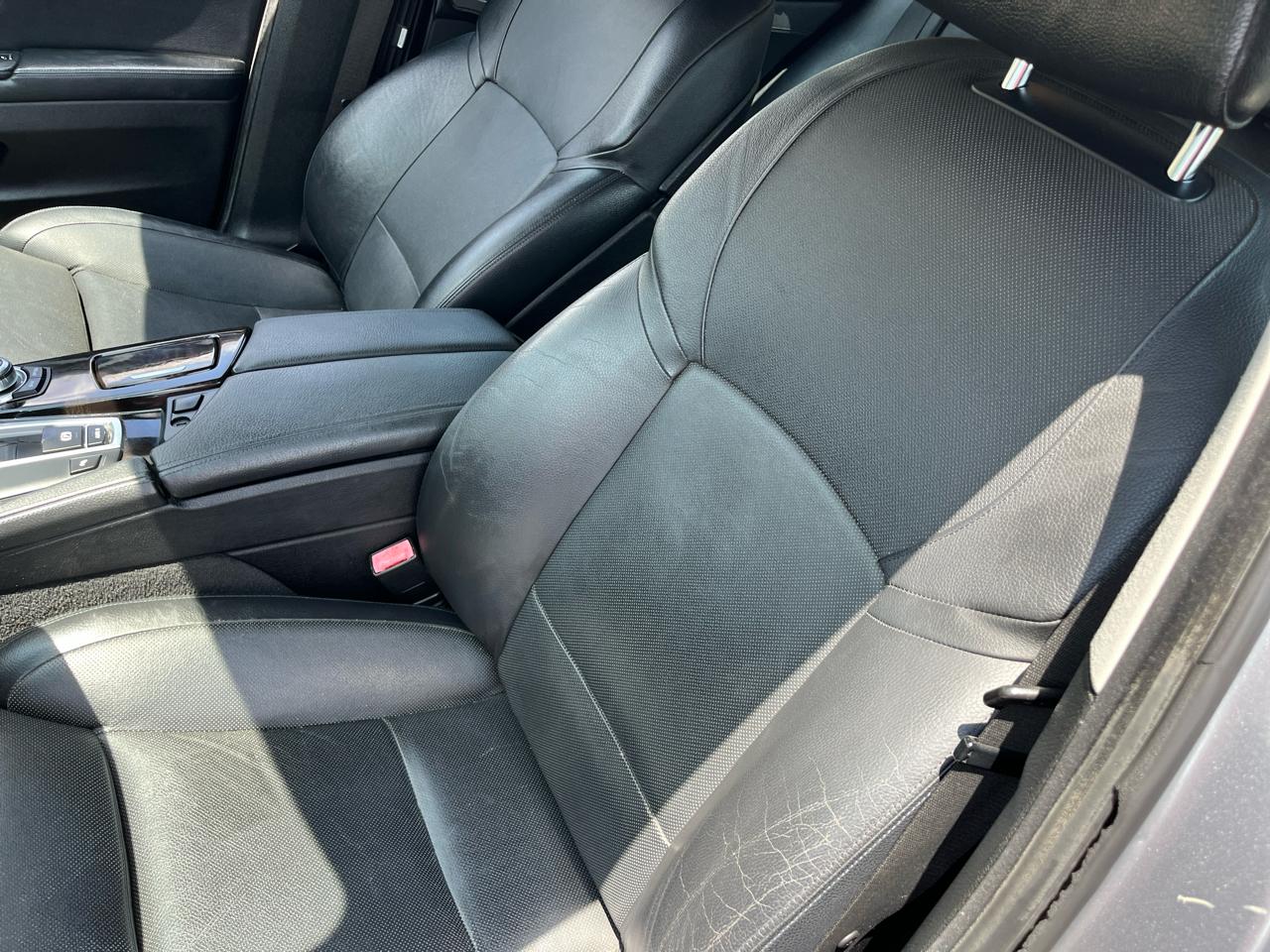 BMW 5-Series 550i 2011