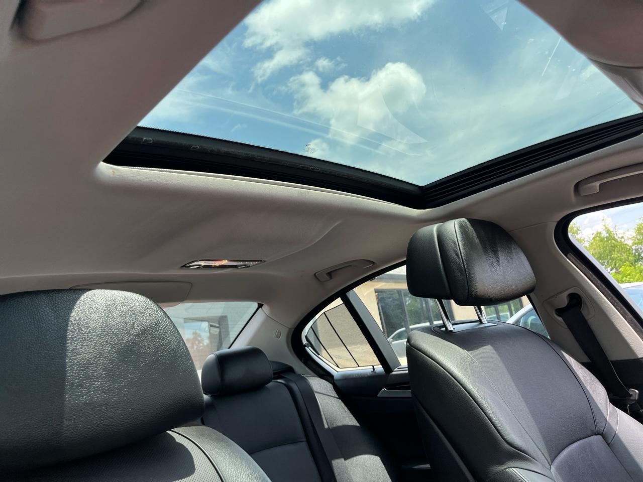 BMW 5-Series 550i 2011