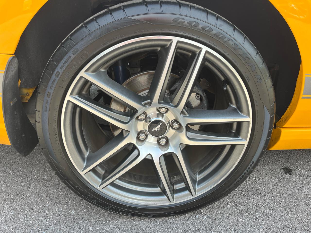 Ford Mustang  2013