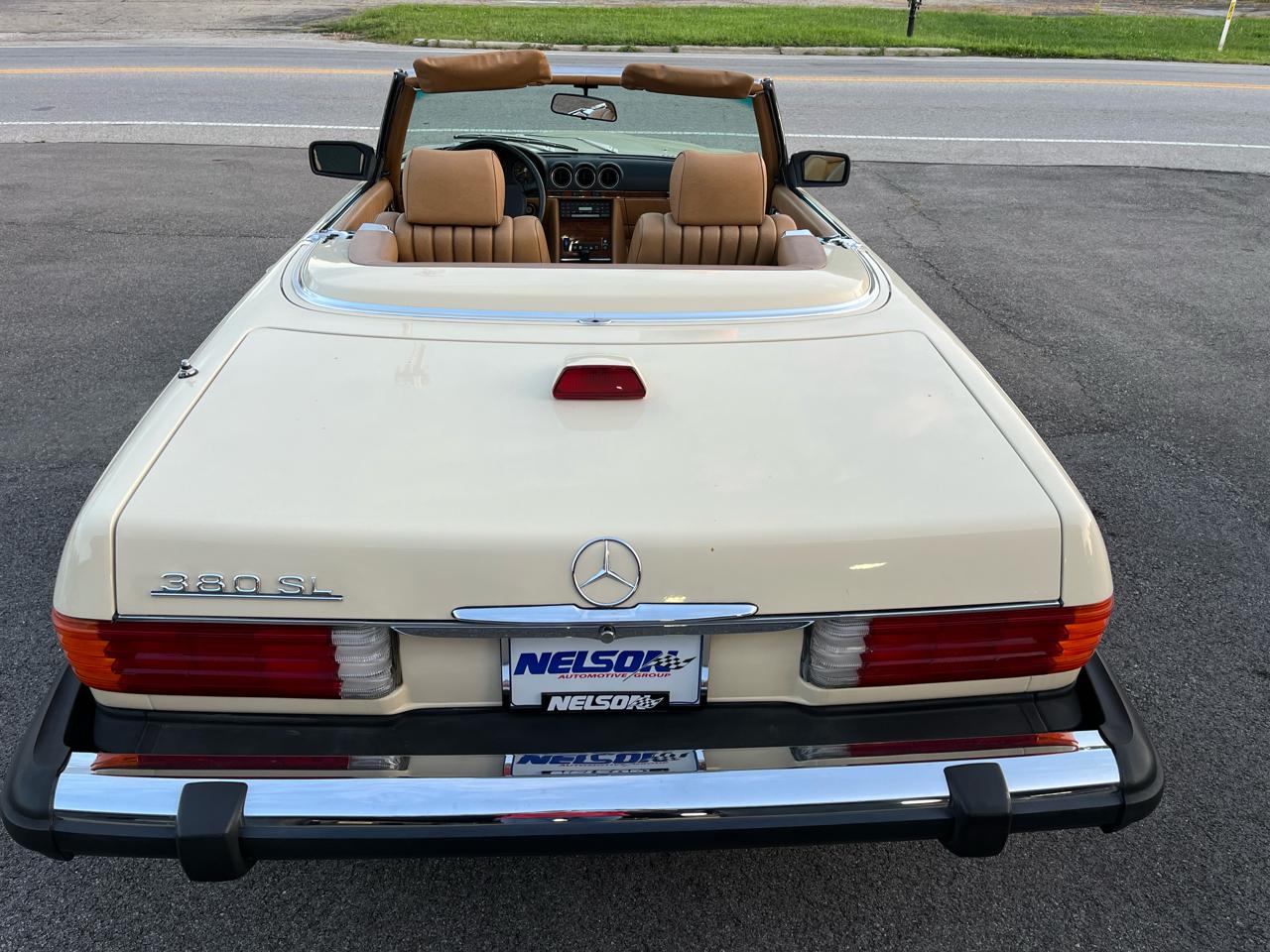 Mercedes-Benz 380 SL 1982