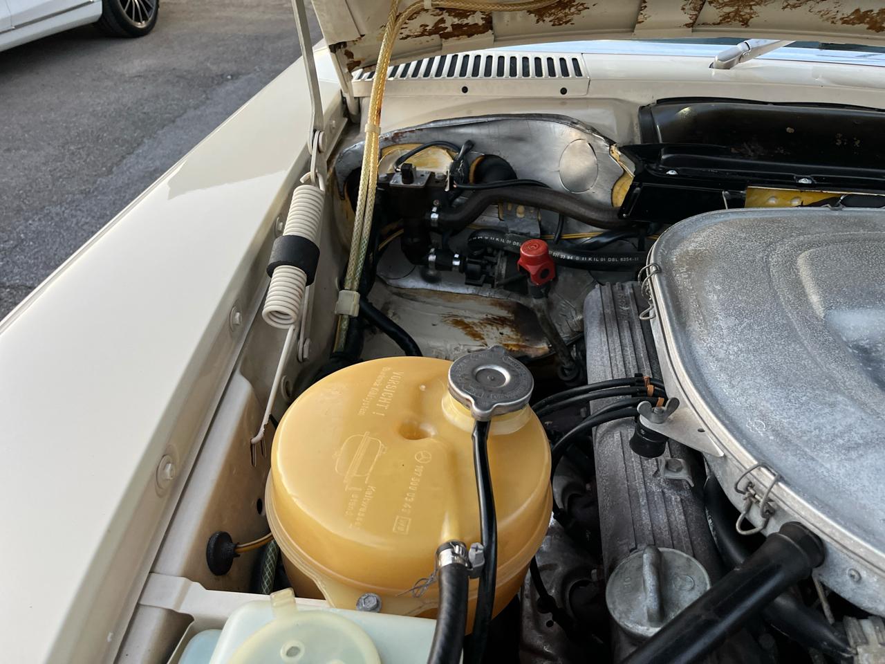 Mercedes-Benz 380 SL 1982