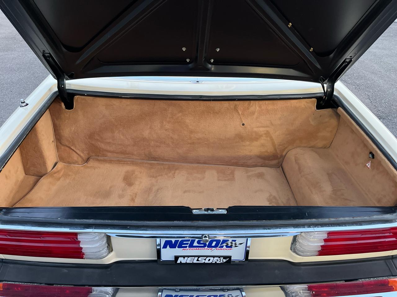 Mercedes-Benz 380 SL 1982