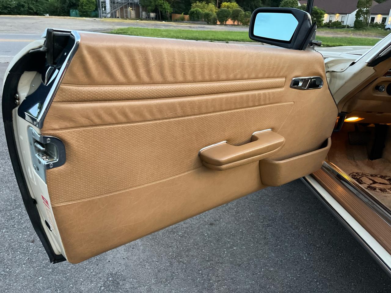 Mercedes-Benz 380 SL 1982