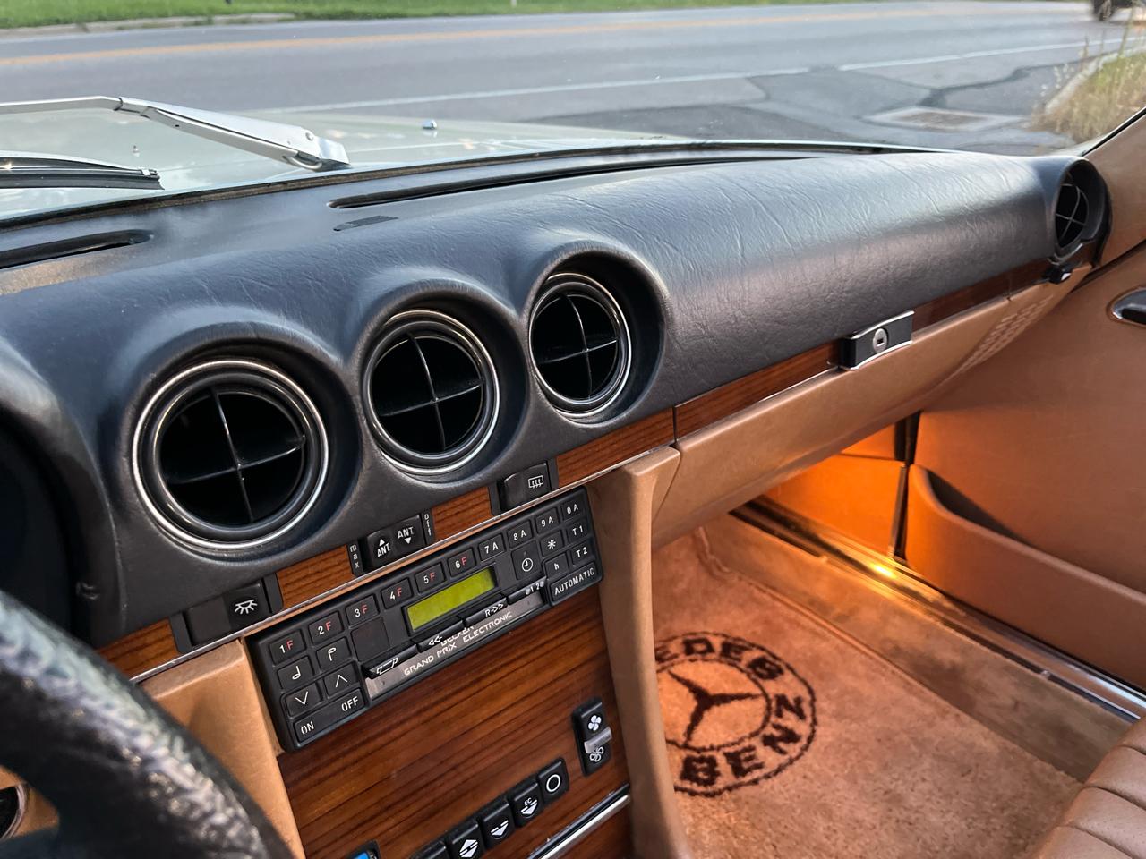 Mercedes-Benz 380 SL 1982