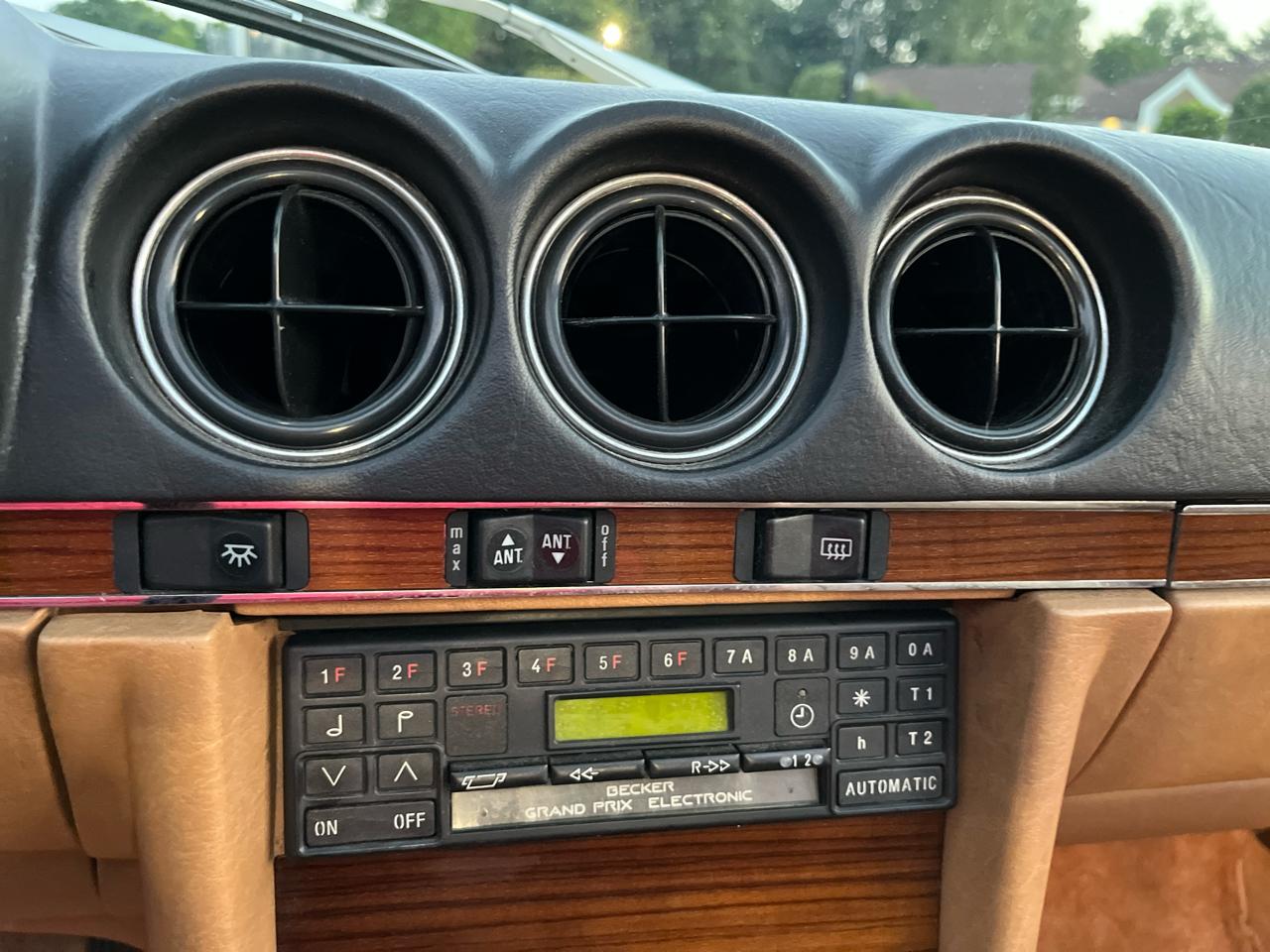 Mercedes-Benz 380 SL 1982