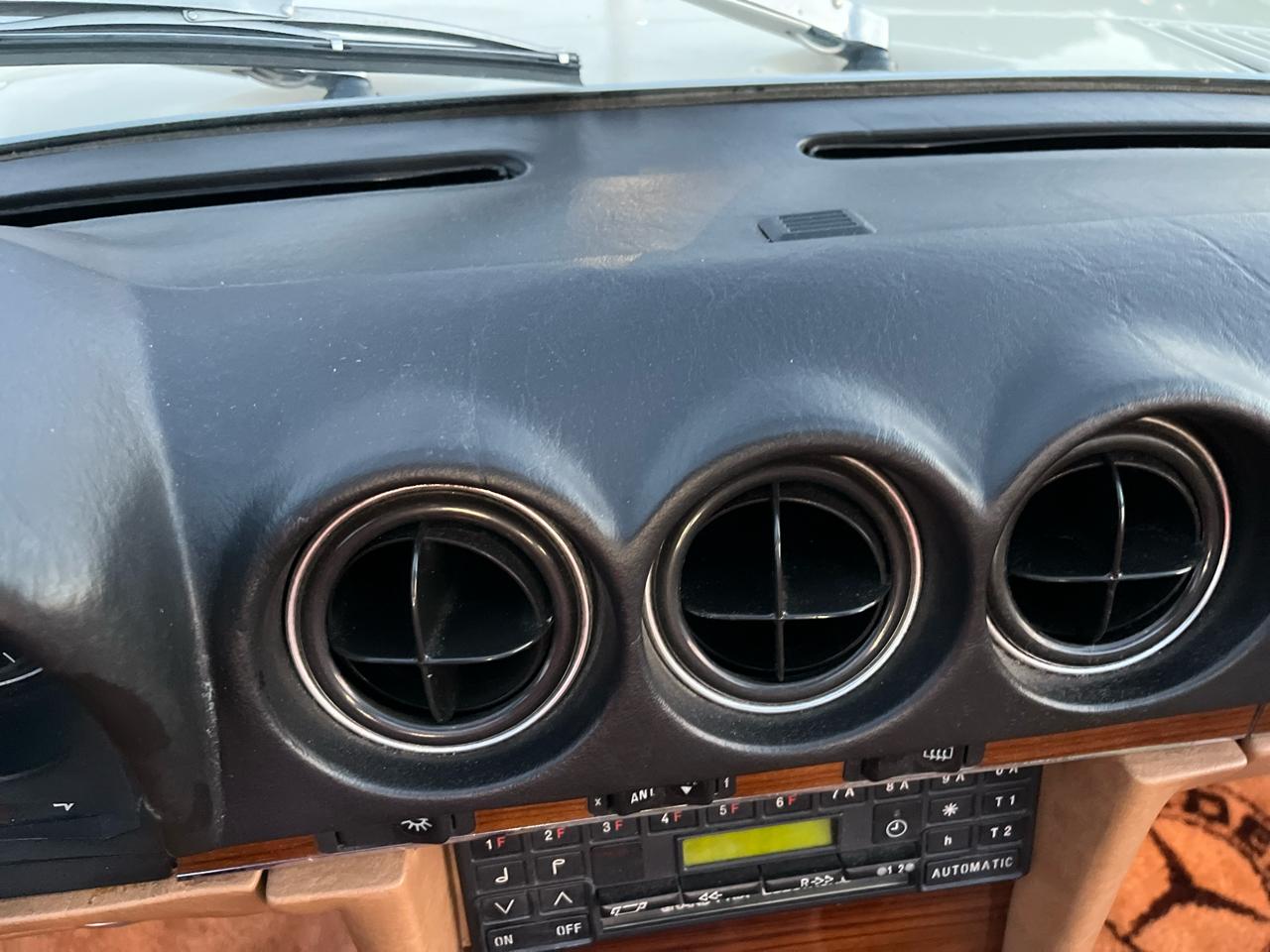 Mercedes-Benz 380 SL 1982