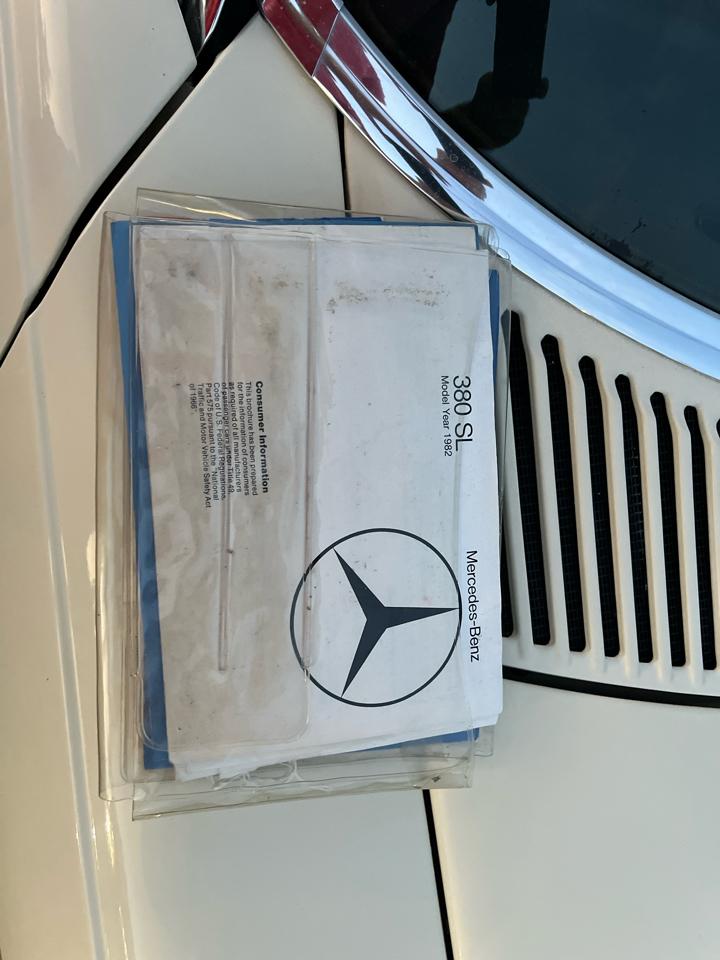 Mercedes-Benz 380 SL 1982