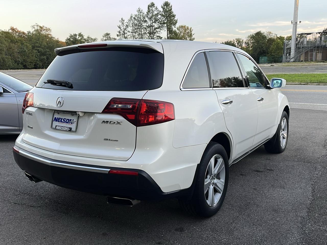 Acura MDX photo 10