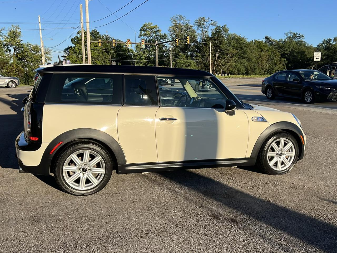 MINI Clubman S 2011