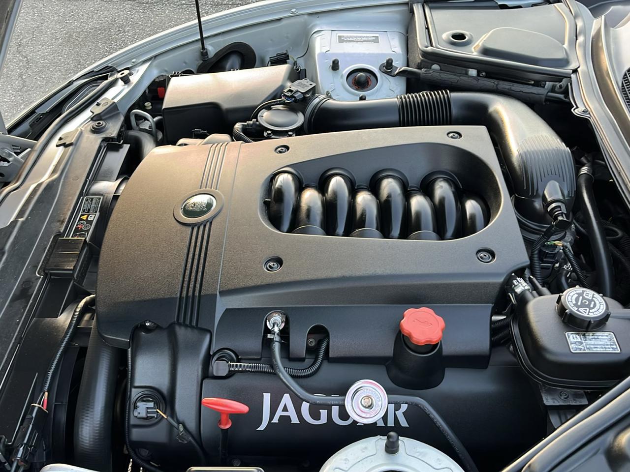 Jaguar XK-Series photo 15
