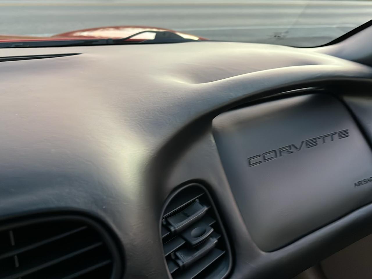 Chevrolet Corvette Coupe 2000
