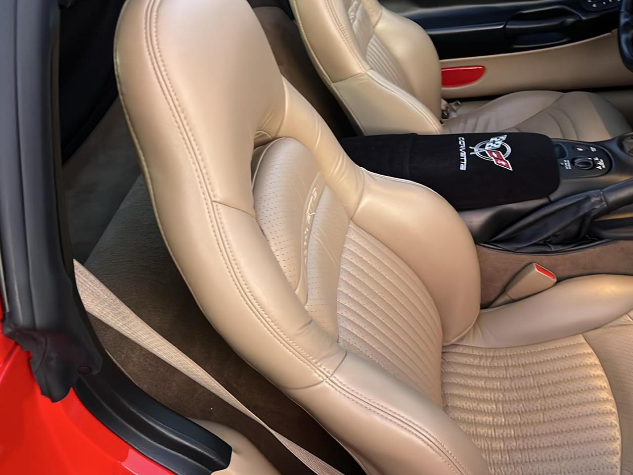 Chevrolet Corvette Coupe 2000