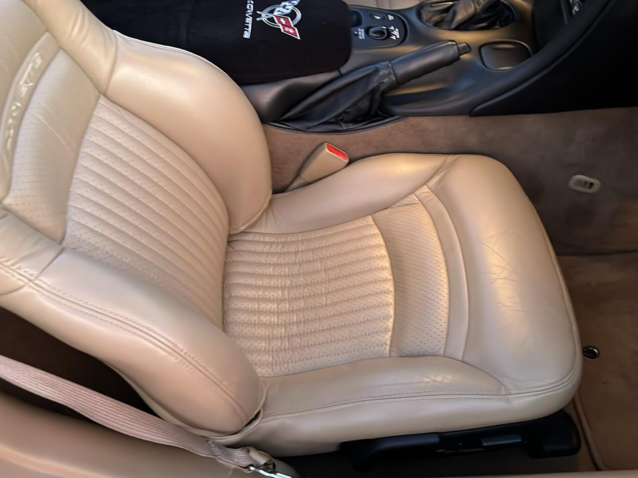Chevrolet Corvette Coupe 2000